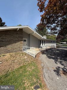 5928 Canyon Rd, Harrisburg, PA, 17111