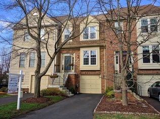 14133 Betsy Ross Ln, Centreville, VA 20121