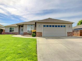 2328 Rabun Way, Central Pt, OR 97502