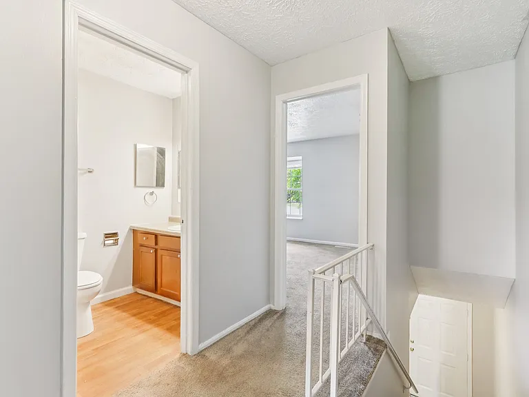 Castleton Manor Apartments — Photo 53