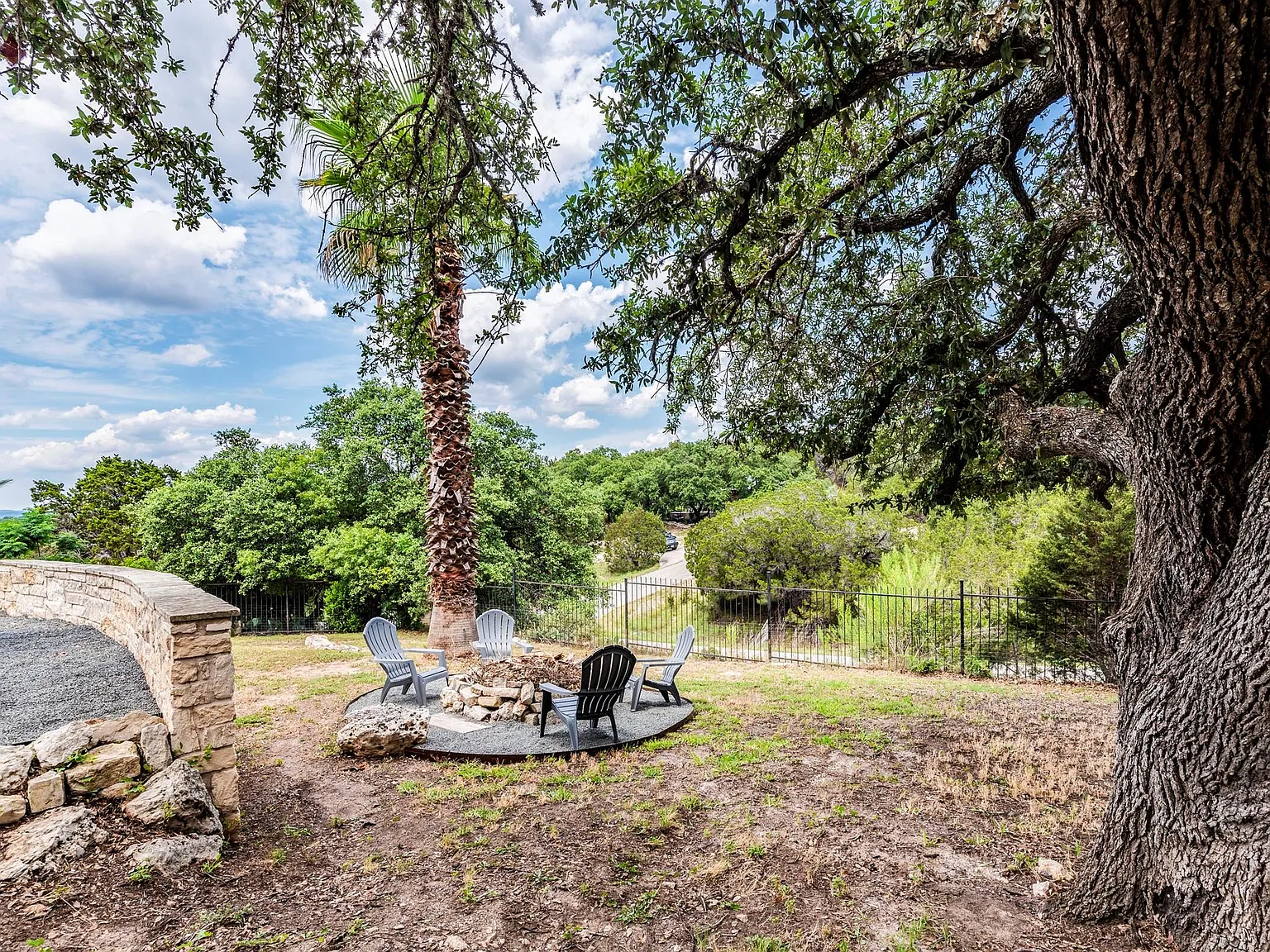 3 bed, 2.5 bath, 2681 sqft, $4,250 — Photo 4