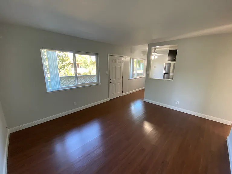 Maude Gardens — Photo 9
