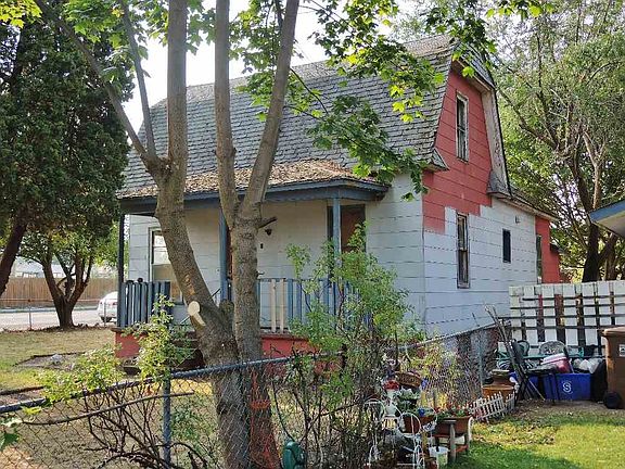 2nd image of 1630 E Desmet Ave