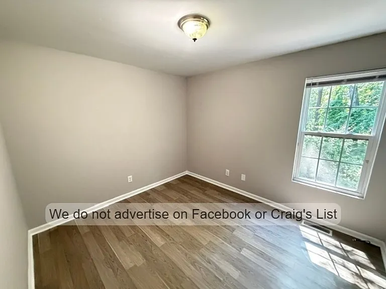 6126 Lonestar Rd — Photo 6