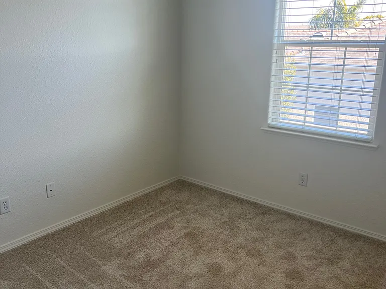 1892 N Mont Blanc Ln — Photo 18