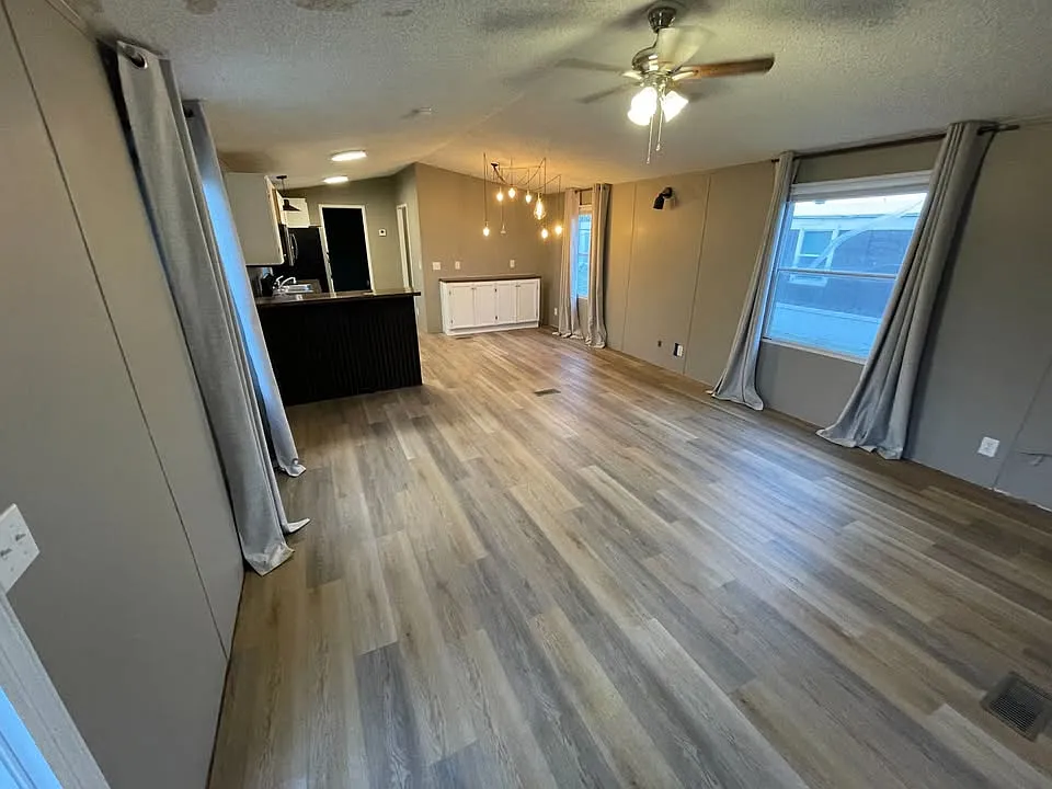 Building Photo - 4200 Nebraska St #76