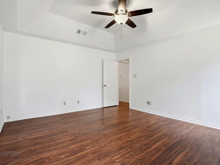 306 Woodstone Dr — Photo 30