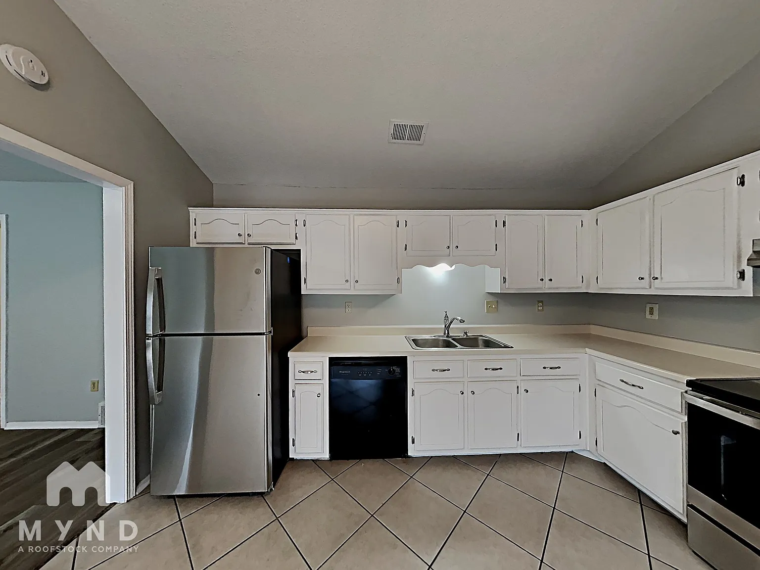 3 bed, 2.0 bath, 1277 sqft, $1,675 — Photo 3