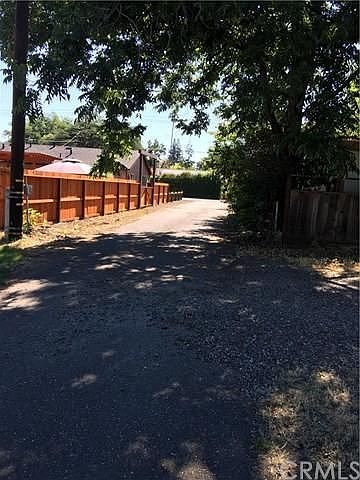 2nd image of 26 Redding Ct