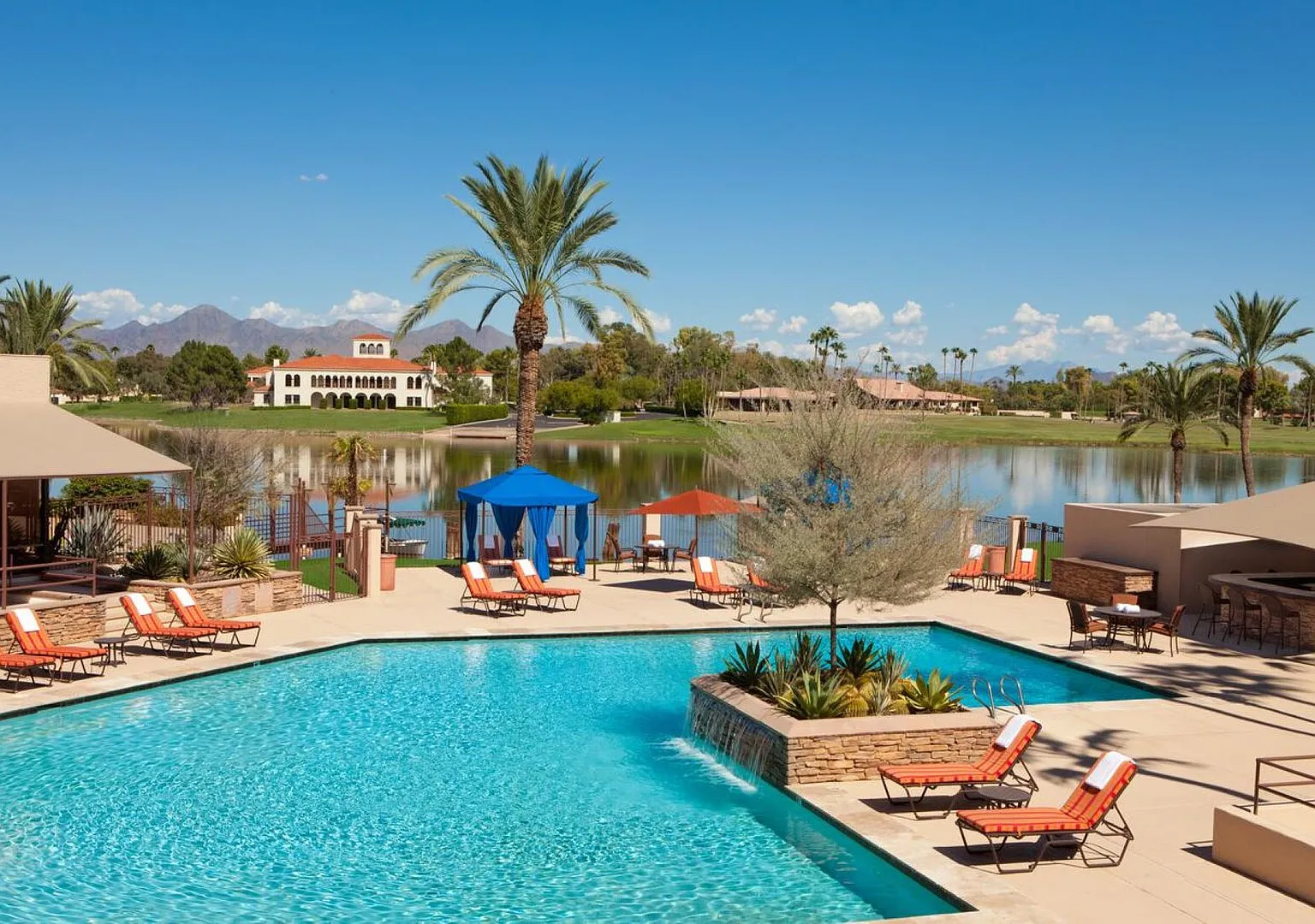 7 BR Golf Tennis SPA Lake Resort Villa — Photo 3