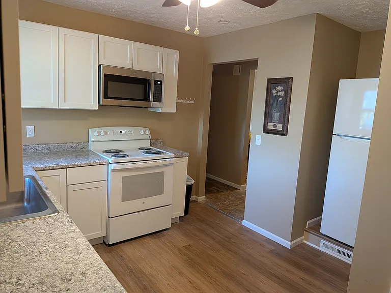 6767 Military Ave #6767 — Photo 5