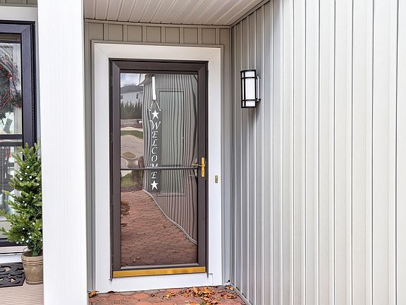 5th image of 403 Sand Dr
