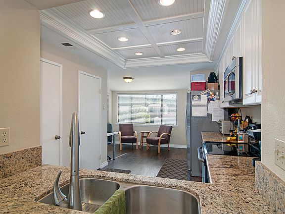 4th image of 17806 Valle De Lobo Dr
