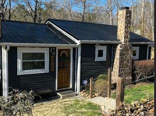 1440 Dover Ln, Dandridge, TN 37725