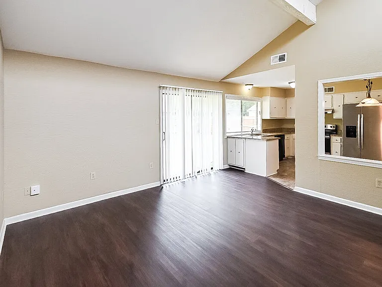 7914 Terry Franklin Dr — Photo 5