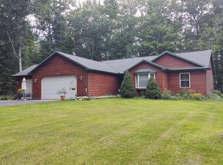7091 Huntington Dr, Oscoda, MI
