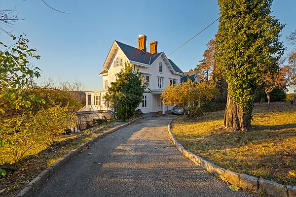 Sold by Christie's International Real Estate Group, LLC | media 3