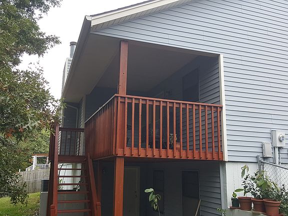 3rd image of 1609 NE 20th St