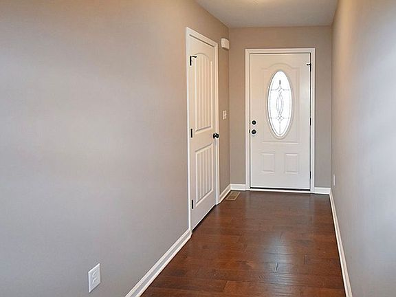 3rd image of 3025 Wyatt Dr