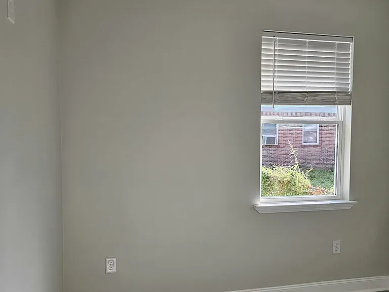8709 Apricot St — Photo 32