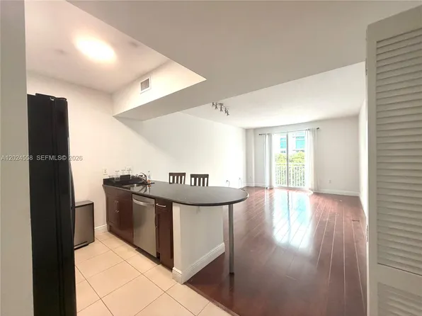 7290 SW 90th St, Miami, FL