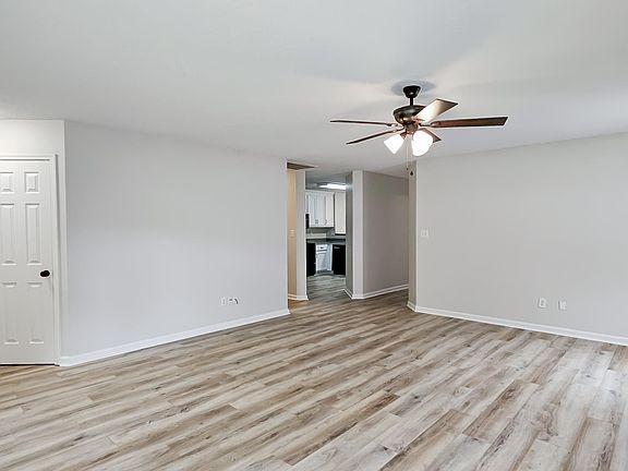 5th image of 110 Lonesome Ct