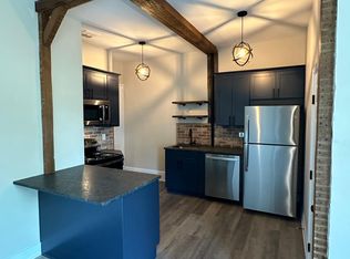 229 W Main St APT 4, Mechanicsburg, PA 17055