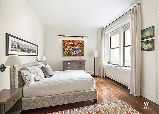 Sold by Warburg | media 23