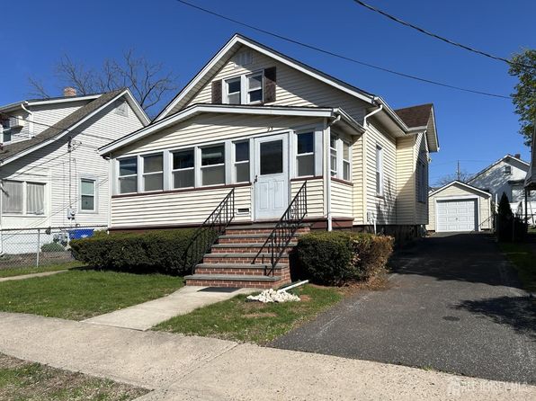 23 Cedar Ave