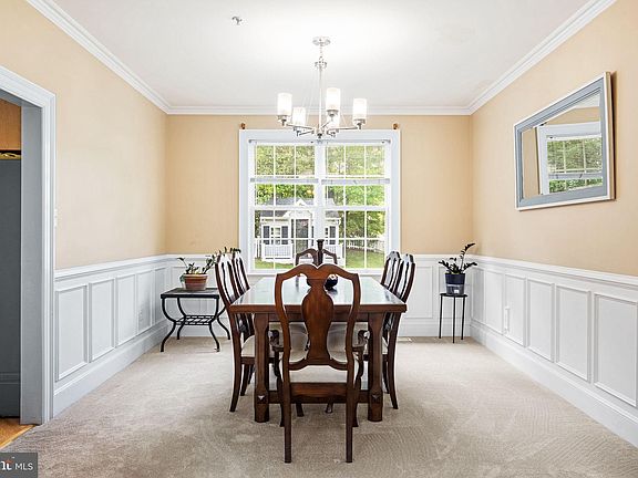 5th image of 7701 White Sands Way