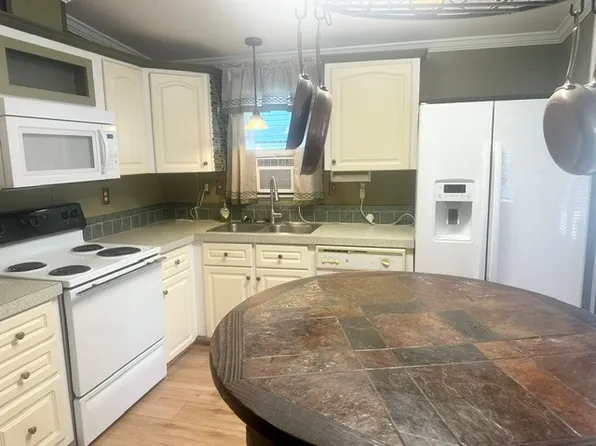5200 28th St N Lot 174, Saint Petersburg, FL 33714
