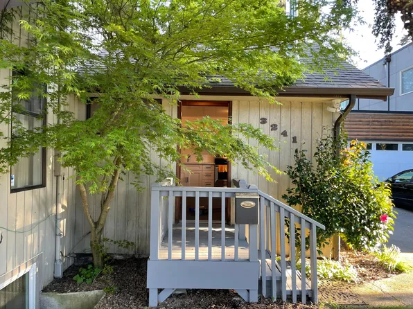 3241 NE 95th St, Seattle, WA 98115