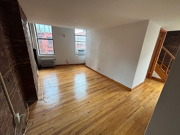 2nd image of 224 Elizabeth St APT 16