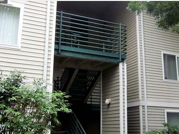 2nd image of 4617 NE Saint Johns Rd #1420951