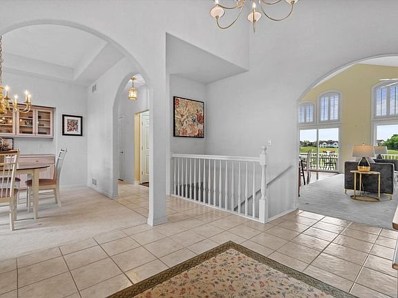 5th image of 219 Muirfield COURT