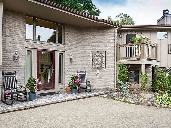 3rd image of 108 Limekiln Dr
