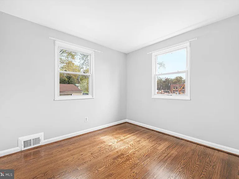 5225 59th Ave — Photo 18