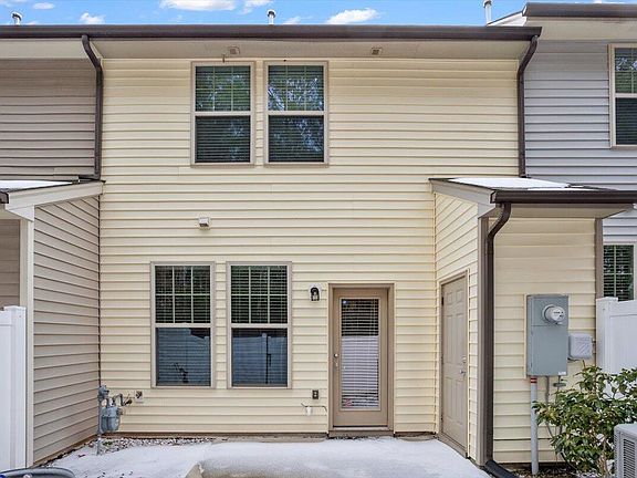 5th image of 52 Holly Berry Ln