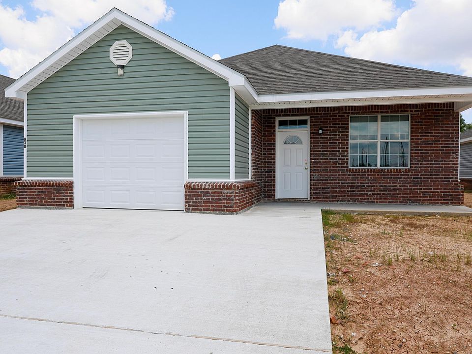 1st image of 838 Derry Dr