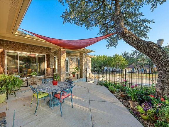 4th image of 21457 Lakefront Dr