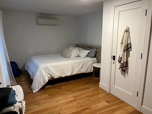 Rented by Compass | media 24