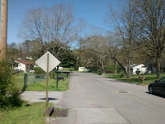 5th image of 1712 Cambridge Dr