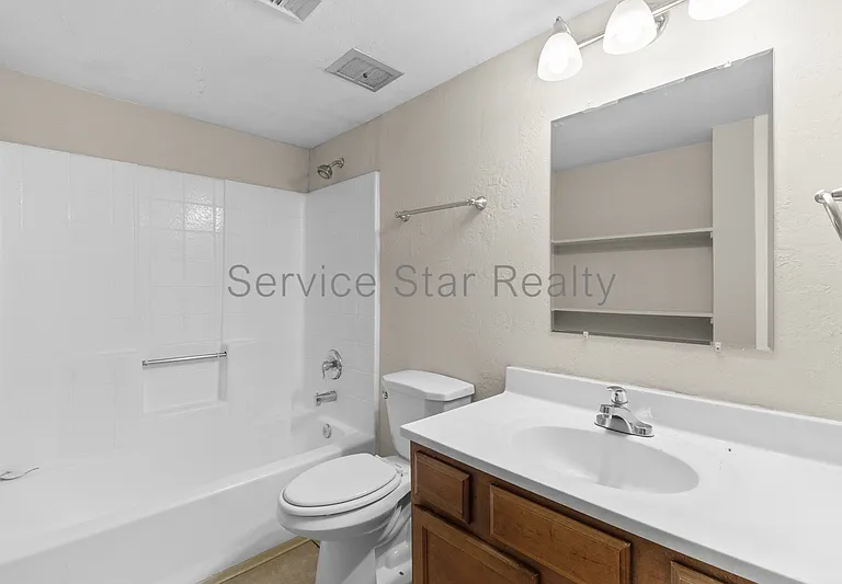 16602 N 25th St #109 — Photo 13