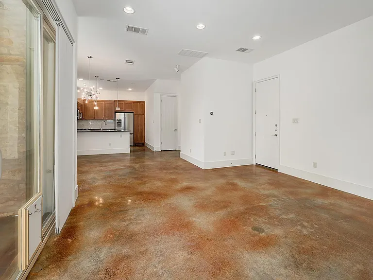 1601 Houston St #3 — Photo 9