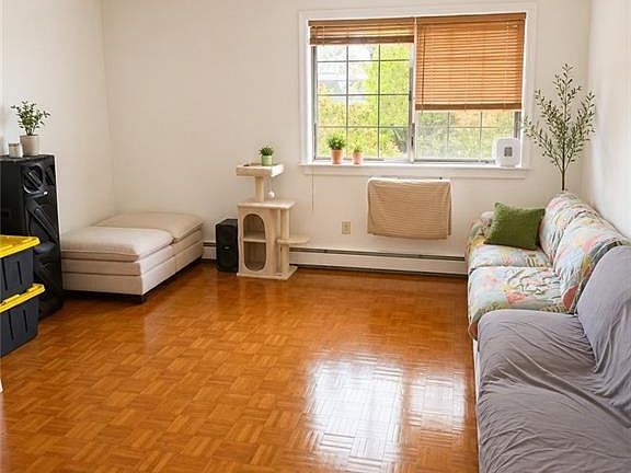 2nd image of 1528 E 98th St APT 100B