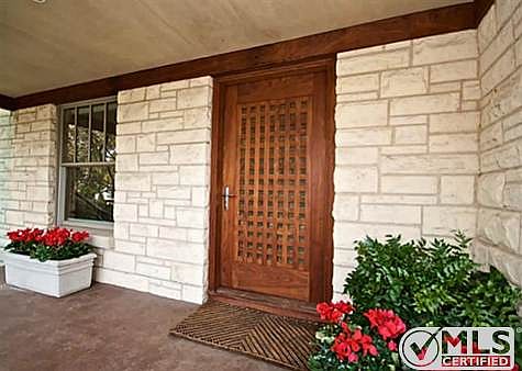 2nd image of 3635 Potomac Ave