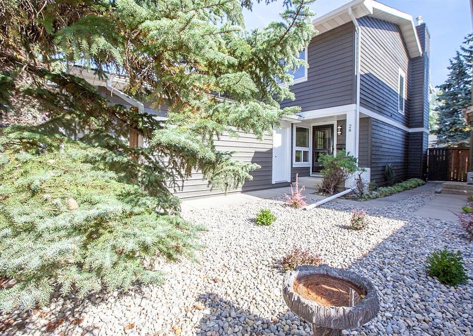 1st image of 28 W Midpark Gdns SE