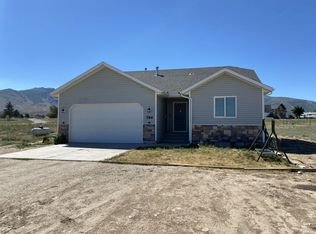 786 Buckskin Ln, Spring Creek, NV 89815