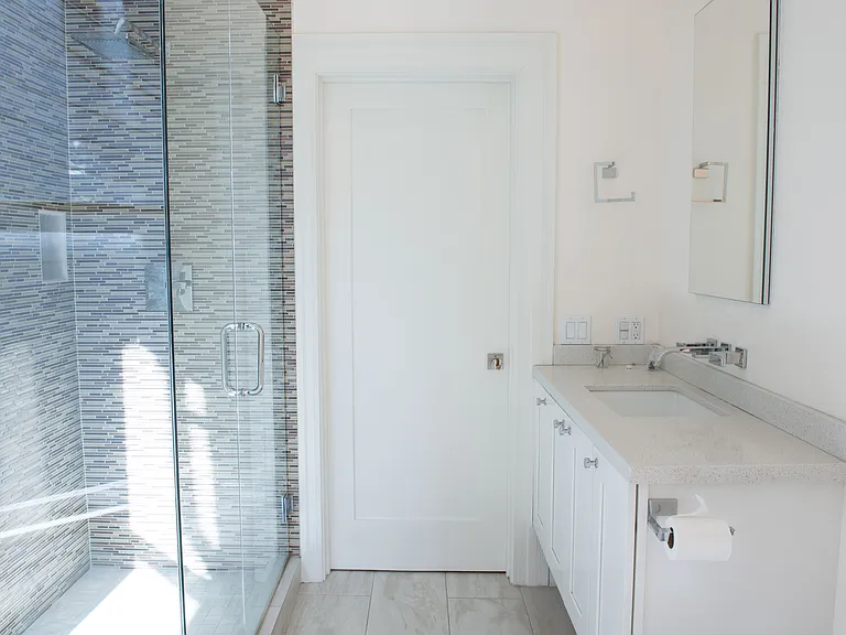 1045 Sanchez St — Photo 9