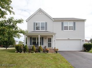 966 Sioux Dr, Round Lake Heights, IL 60073